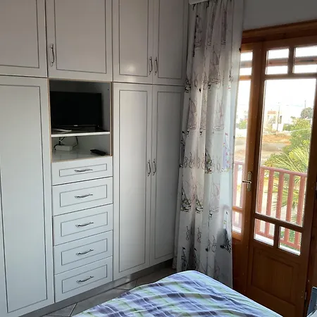 Theoni Kastraki Naxos * Кастраки